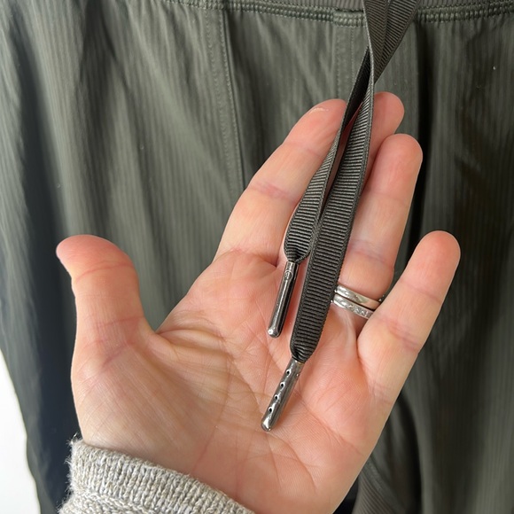 Lululemon Dance Studio Crop Pants *25" Dark Olive Green Size 10 - Picture 12 of 16